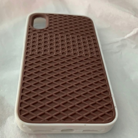 NEW iPhone X / XR / XS / XS MAX Vans Rubber Case - Picture 3 of 8